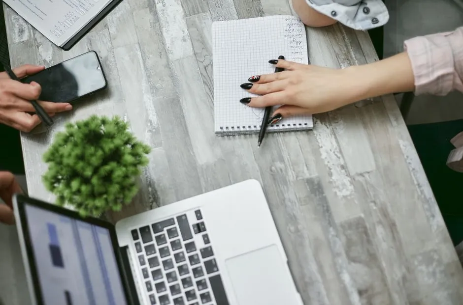 Freelance Client Update Template With a Worked Example